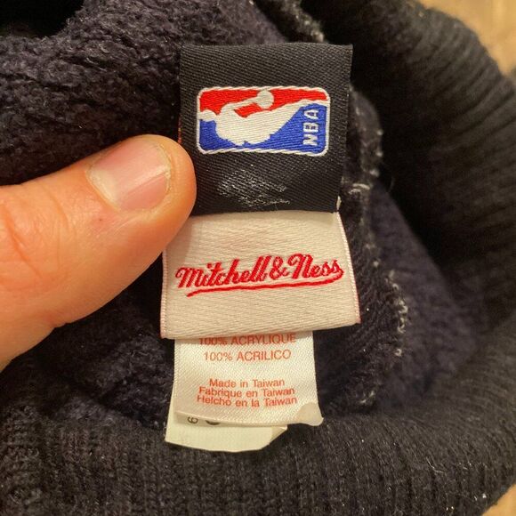 Cleveland Cavaliers Basketball Mitchell & Ness Cuffed Beanie Hat Cap OS - Picture 3 of 3